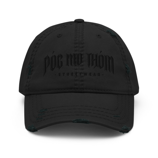 Póg Mo Thóin Streetwear "Black Logo" (Hochwertiger Stick) - Dad-Hat im Used-Look